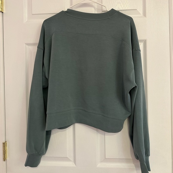 Lululemon Perfectly Cropped Hoodie Softstreme. Tidewater teal size 6 - Picture 3 of 3